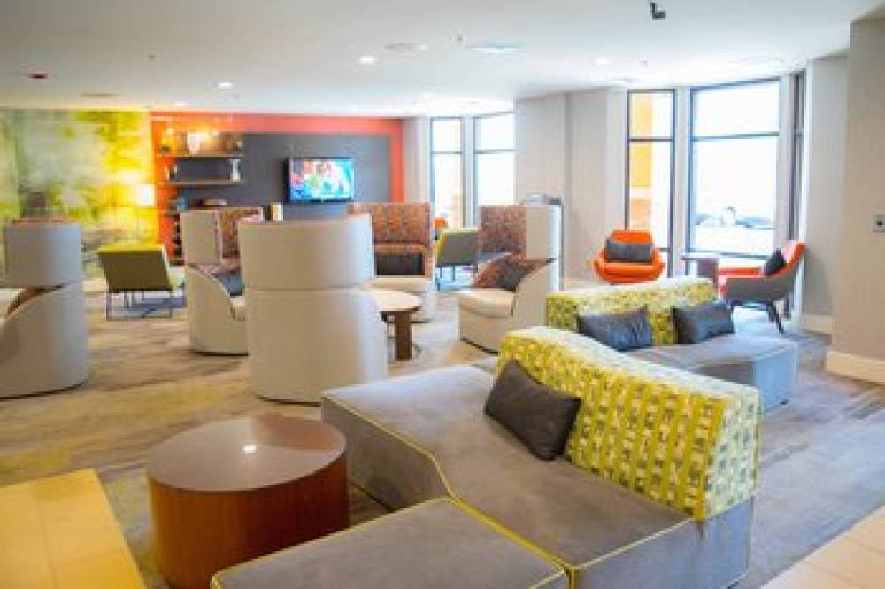 Courtyard By Marriott Laredo 6