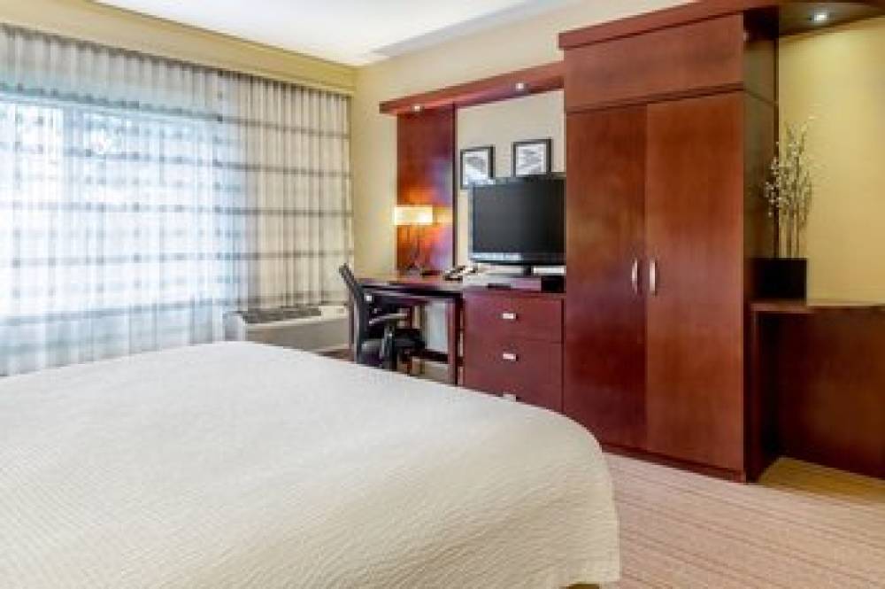 Courtyard By Marriott Lexington Keeneland-Airport 4