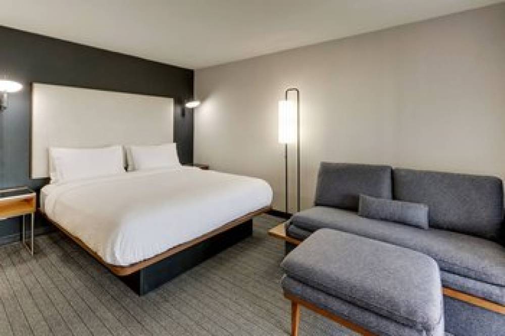 Courtyard By Marriott Lexington South-Hamburg Place 10