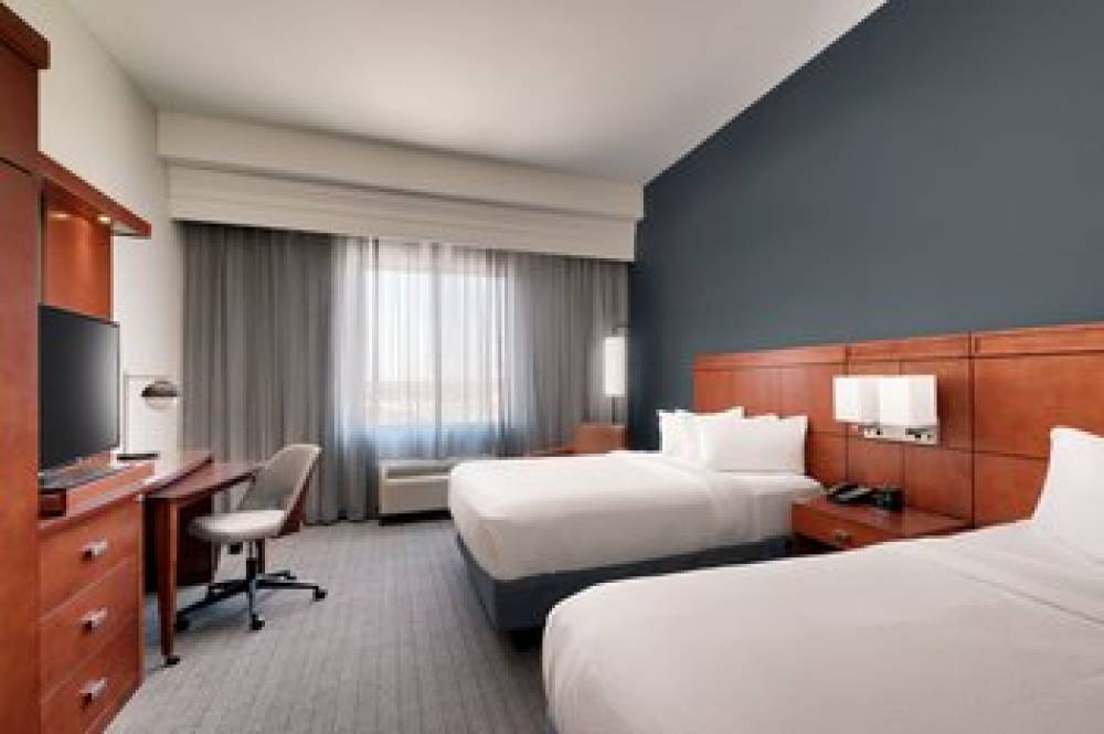 Courtyard By Marriott Lincoln Downtown Haymarket 9