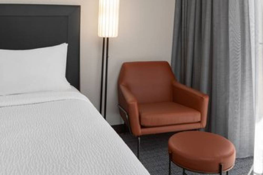 Courtyard By Marriott Little Rock West 10