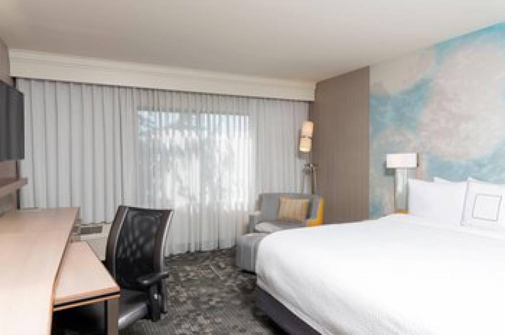 Courtyard By Marriott Livermore 5