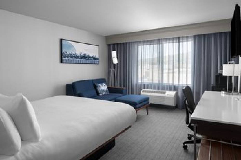 Courtyard By Marriott Los Angeles Burbank Airport 7