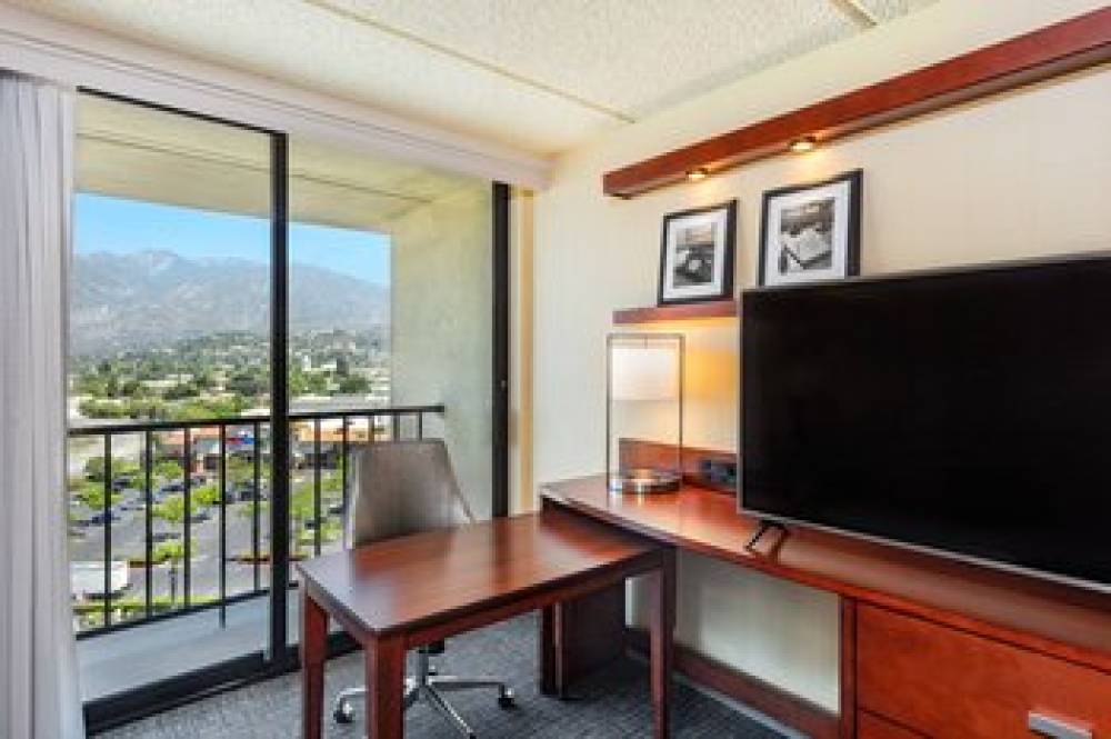 Courtyard By Marriott Los Angeles Pasadena Monrovia 8