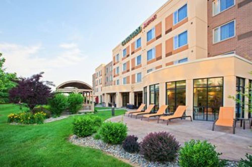 Courtyard By Marriott Louisville Northeast 1