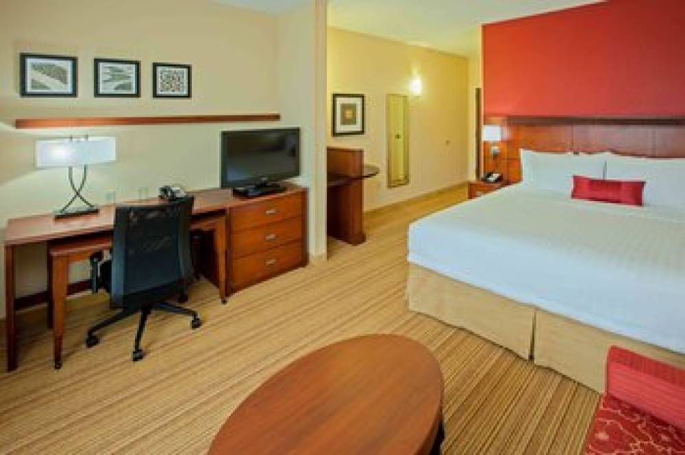 Courtyard By Marriott Louisville Northeast 6