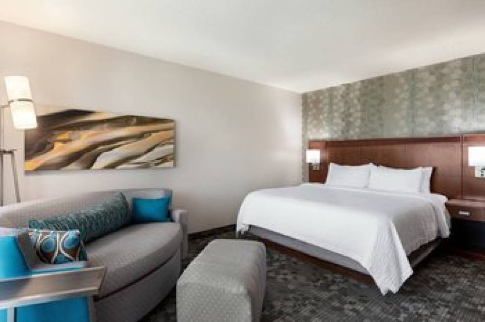 Courtyard By Marriott Lubbock 10