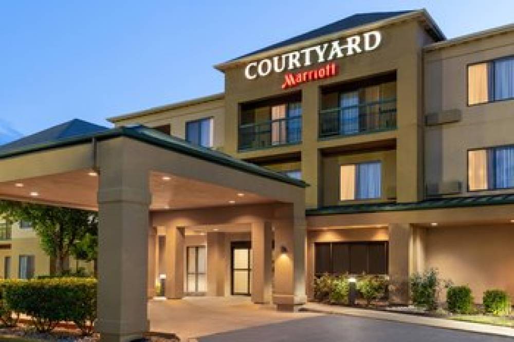 Courtyard By Marriott Lubbock 3