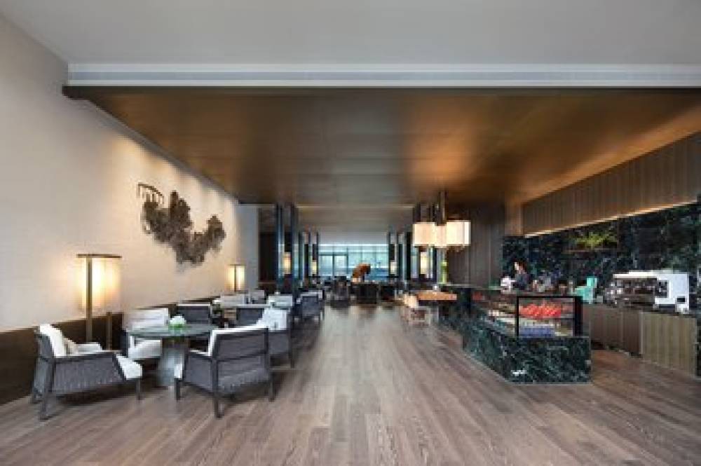 Courtyard By Marriott Luoyang 9