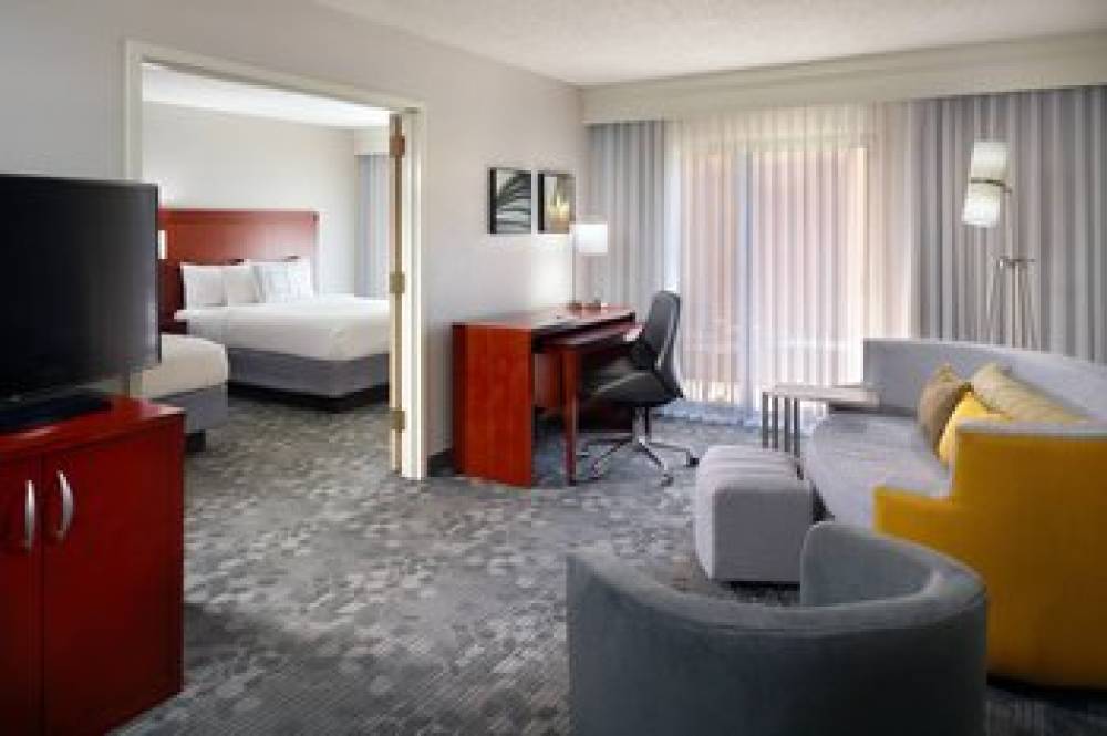 Courtyard By Marriott Macon 9