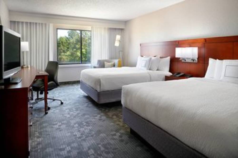 Courtyard By Marriott Macon 7