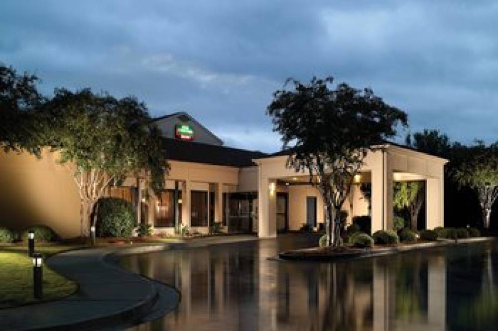 Courtyard By Marriott Macon 2