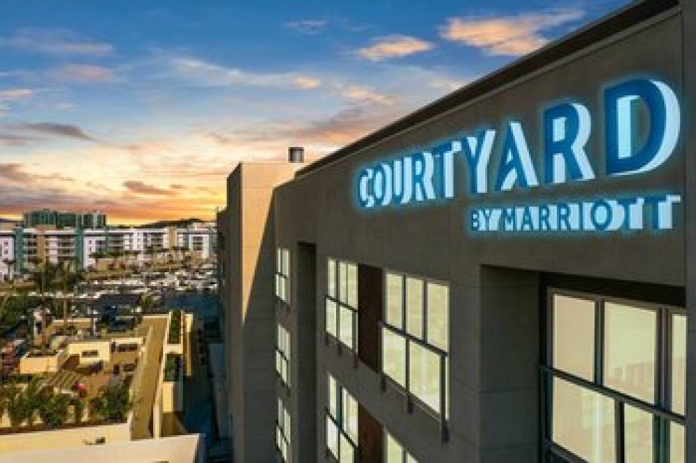 Courtyard By Marriott Marina Del Rey 3