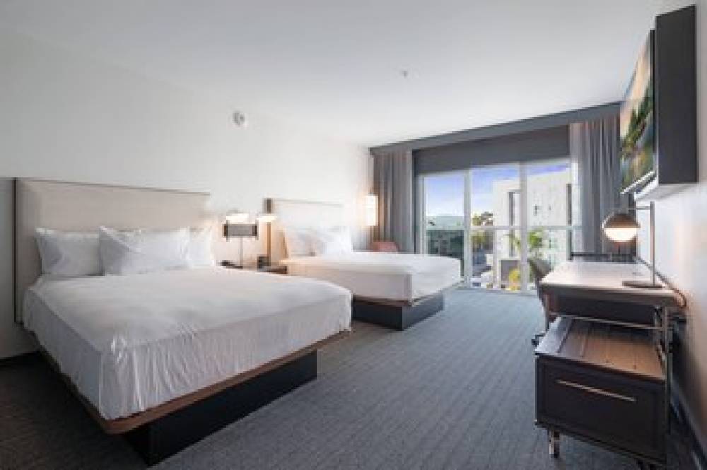 Courtyard By Marriott Marina Del Rey 7