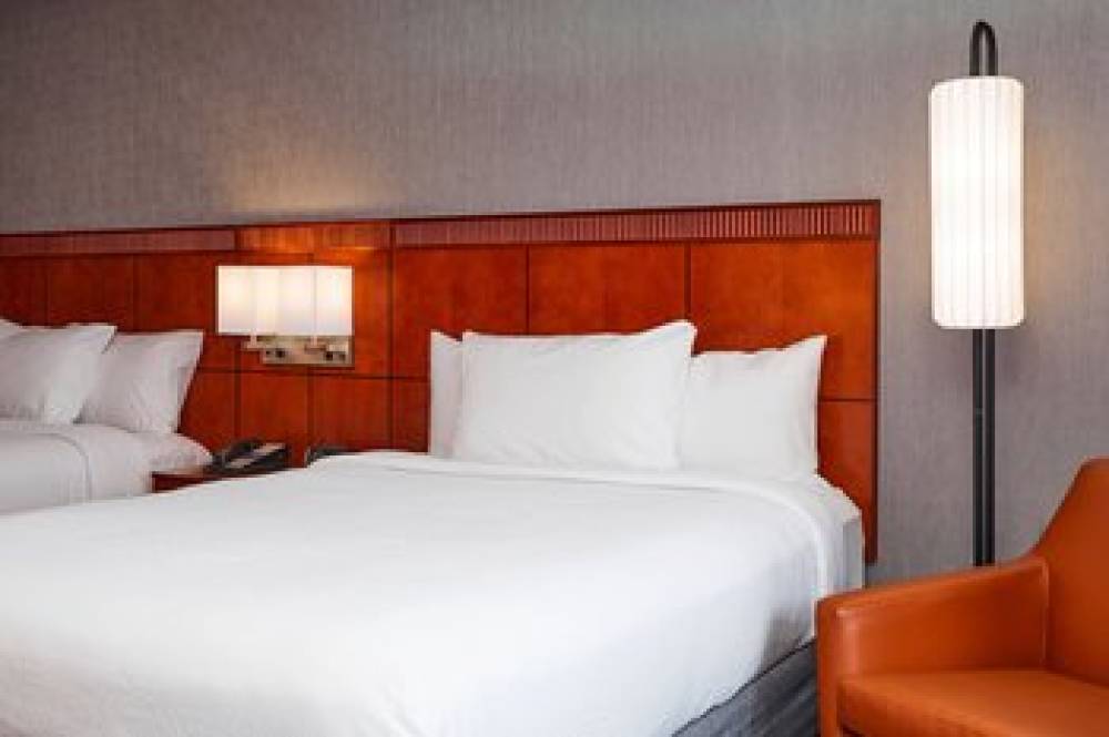 Courtyard By Marriott Medford Airport 7