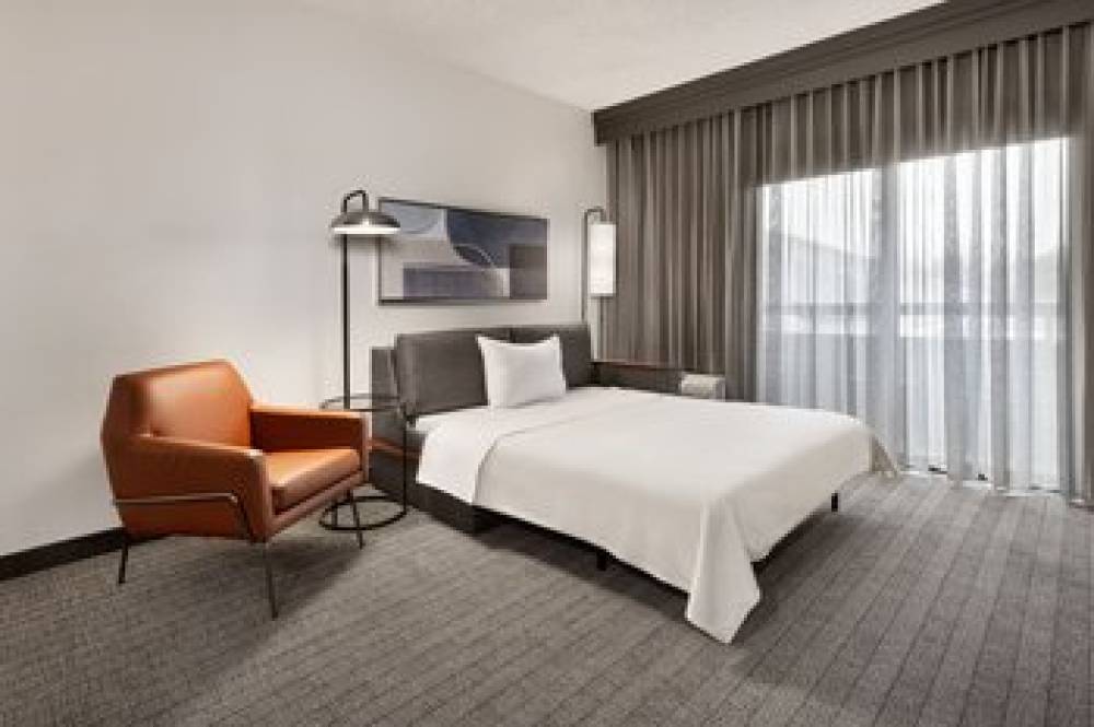 Courtyard By Marriott Memphis Airport 7