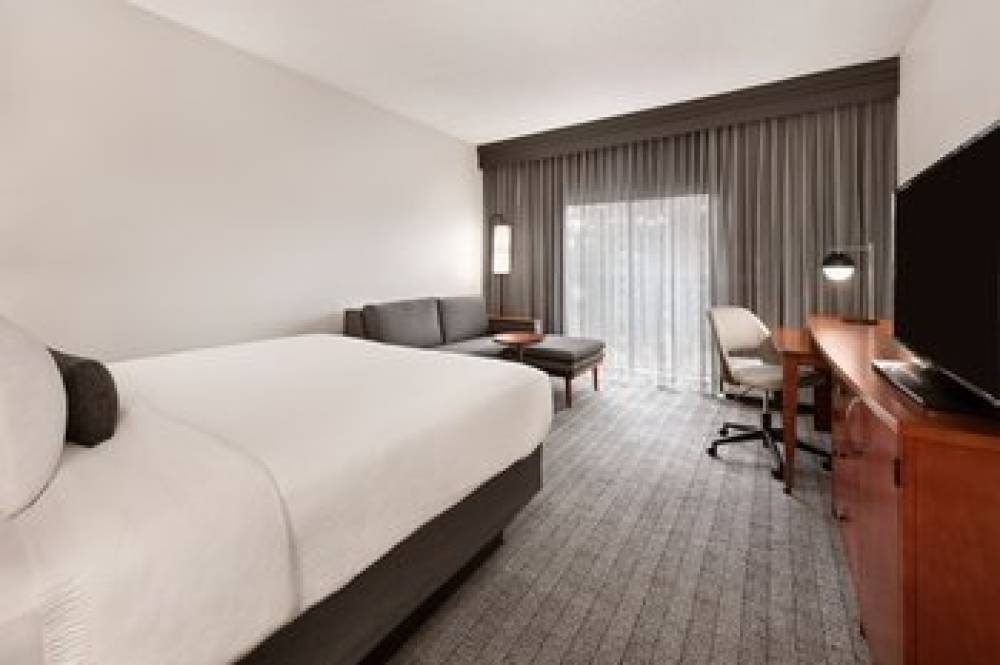 Courtyard By Marriott Memphis Airport 4