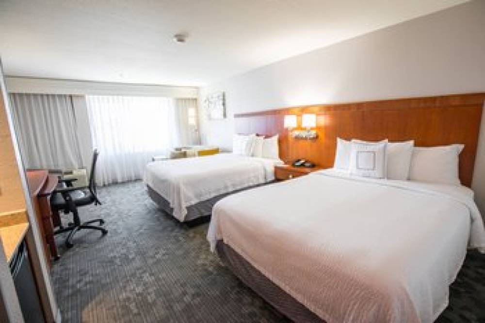 Courtyard By Marriott Merced 8