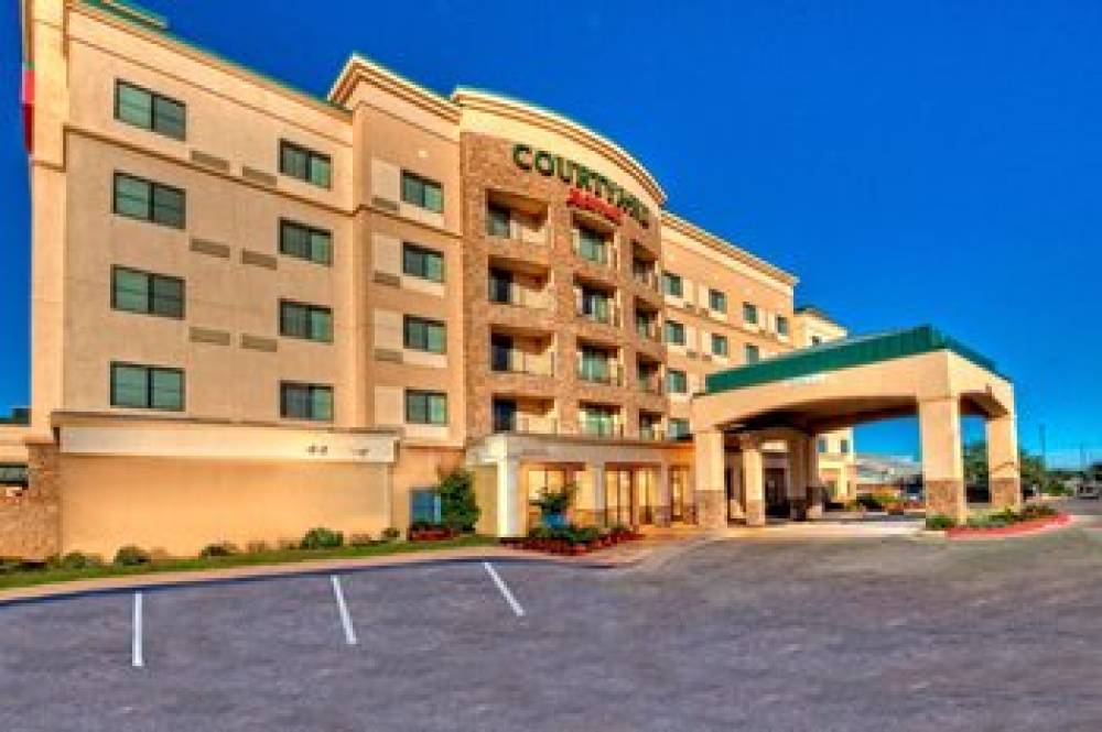 Courtyard By Marriott Midland 2