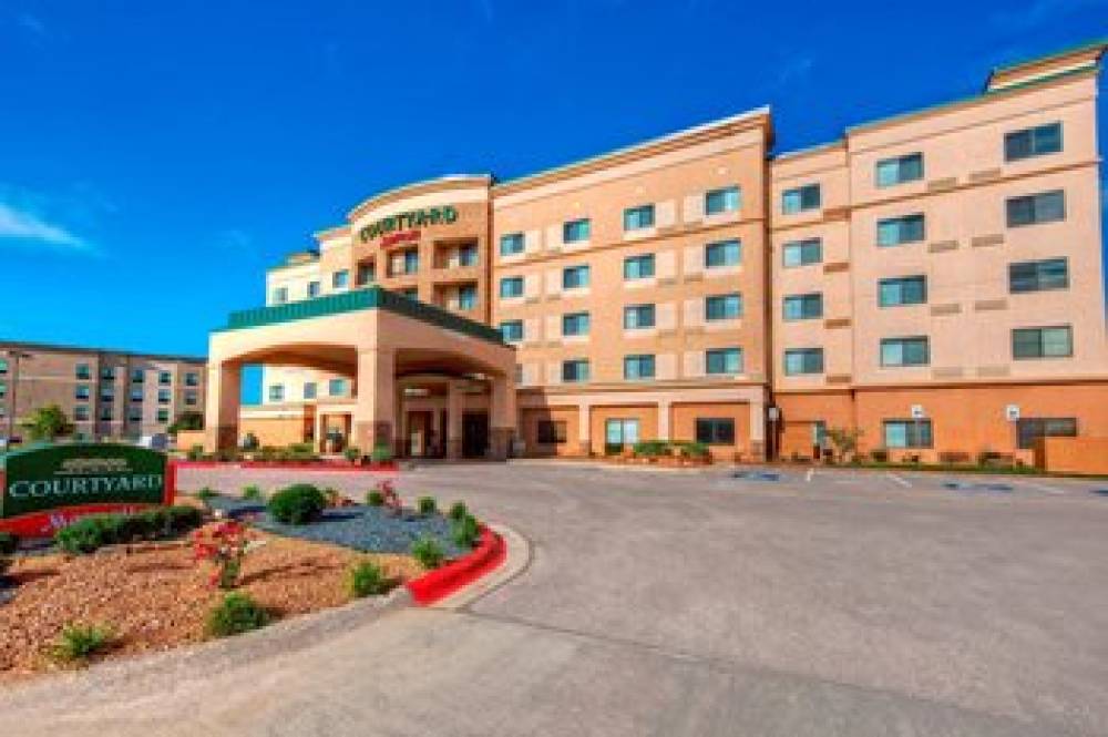 Courtyard By Marriott Midland 3