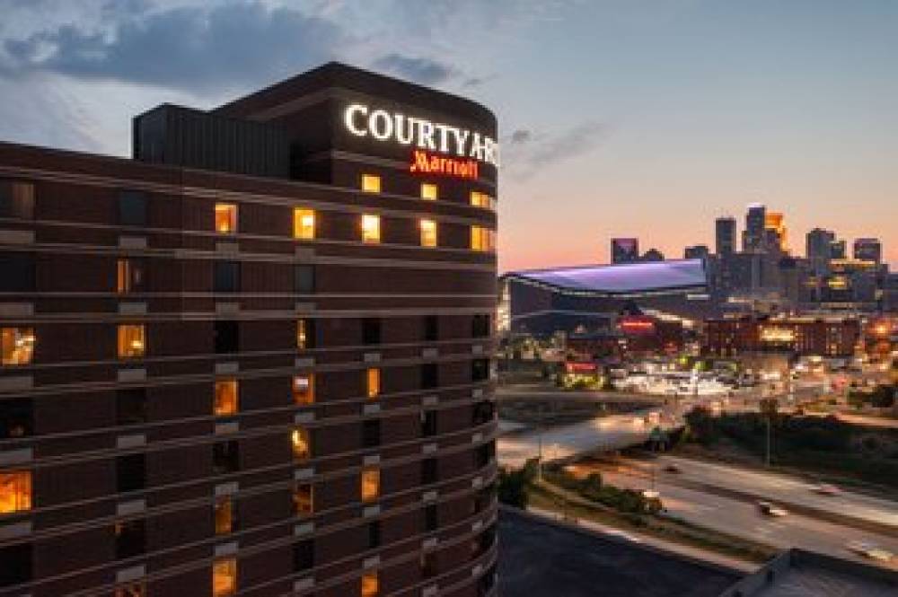 Courtyard By Marriott Minneapolis Downtown 8