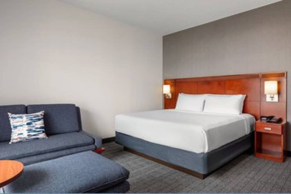 Courtyard By Marriott Minneapolis St Paul Airport 7