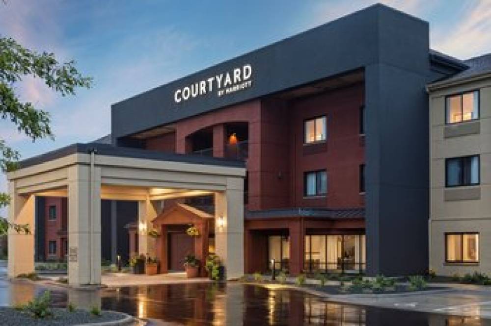 Courtyard By Marriott Minneapolis St Paul Roseville 1