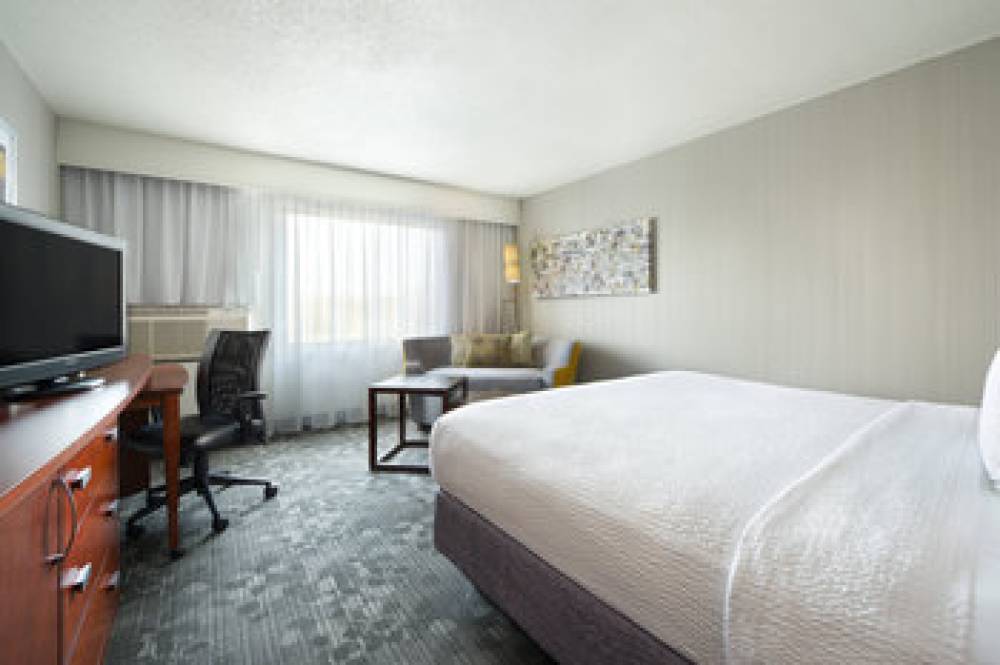 Courtyard By Marriott Mishawaka-University Area 6