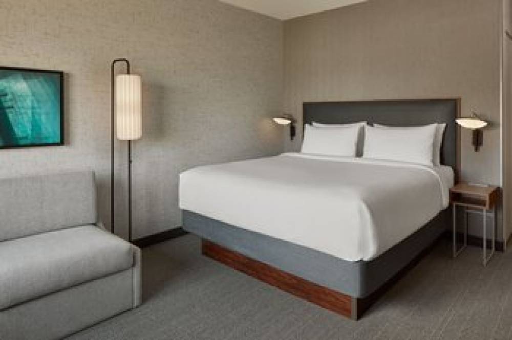 Courtyard By Marriott Mississauga-Airport Corporate Centre West 8