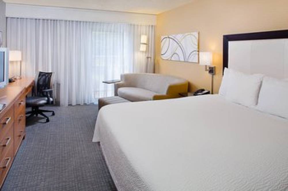 Courtyard By Marriott Montvale 6