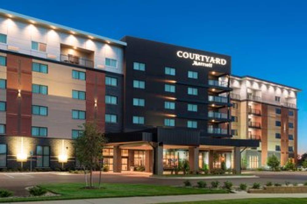 Courtyard By Marriott Mt Pleasant At Central Michigan University 1