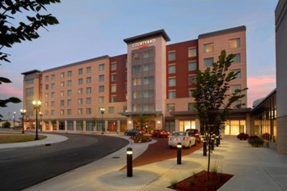 Courtyard By Marriott Muncie At Horizon Convention Center 1