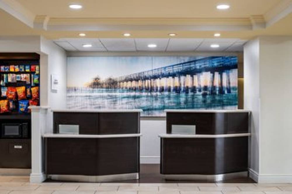 Courtyard By Marriott Naples 3