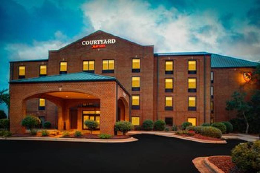 Courtyard By Marriott New Bern 3