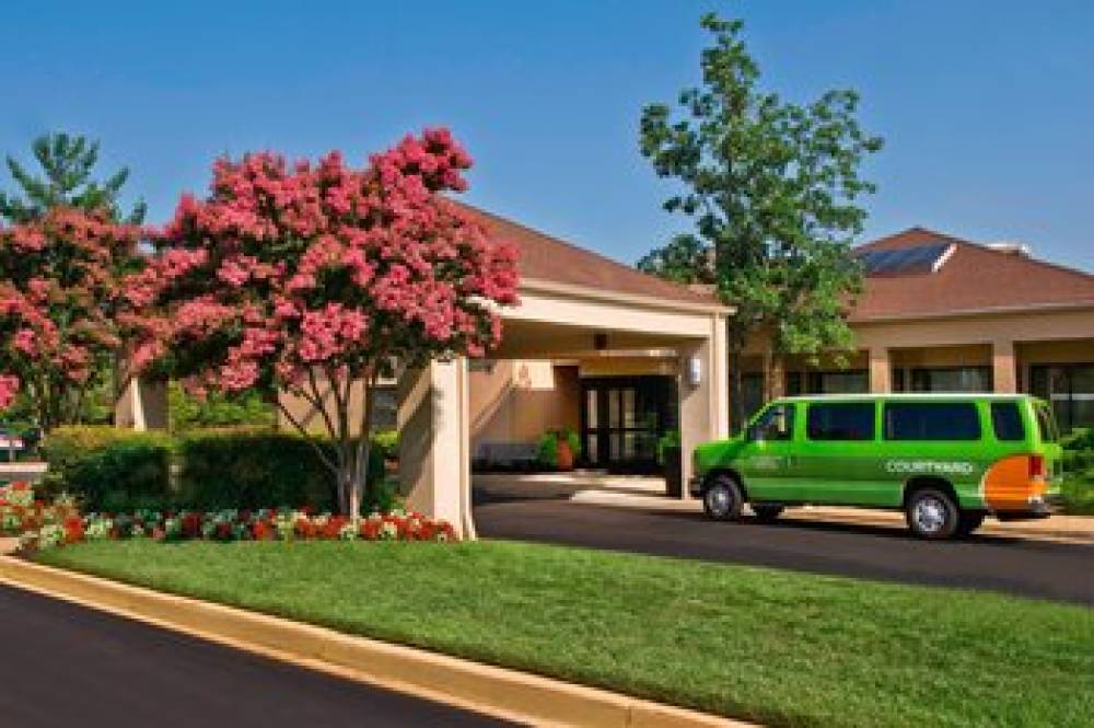 Courtyard By Marriott New Carrollton Landover 2