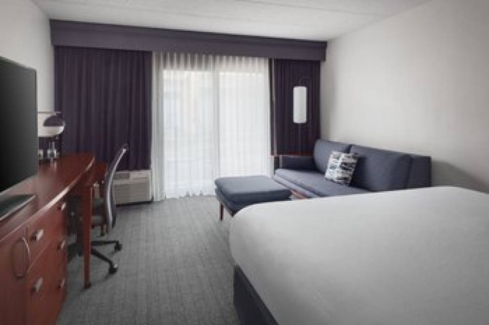 Courtyard By Marriott New Carrollton Landover 7