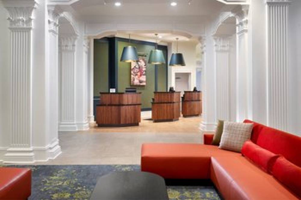 Courtyard By Marriott New Orleans French Quarter Iberville 2