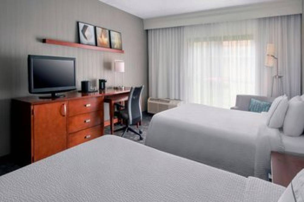 Courtyard By Marriott Newark Liberty International Airport 7