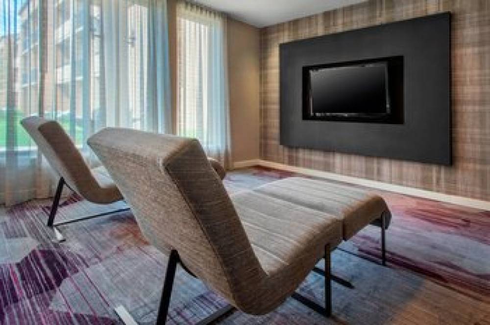 Courtyard By Marriott Newark Liberty International Airport 4