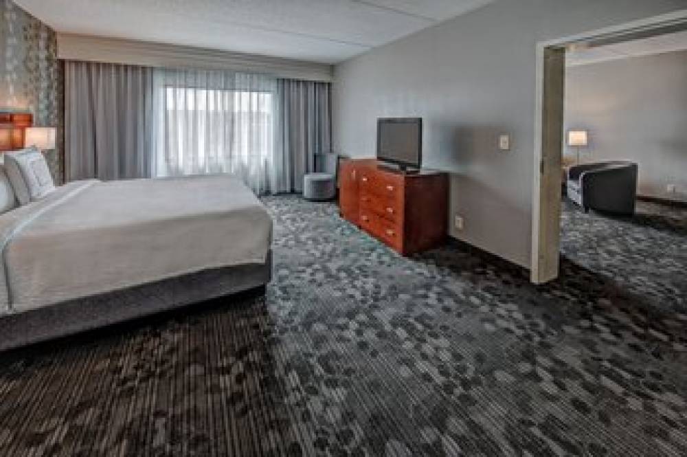 Courtyard By Marriott Newport News Airport 6