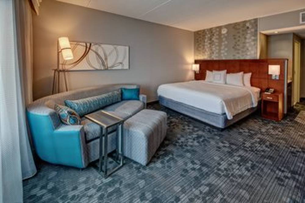 Courtyard By Marriott Newport News Airport 10