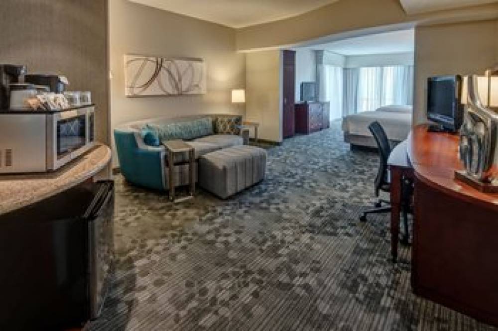 Courtyard By Marriott Newport News Airport 8