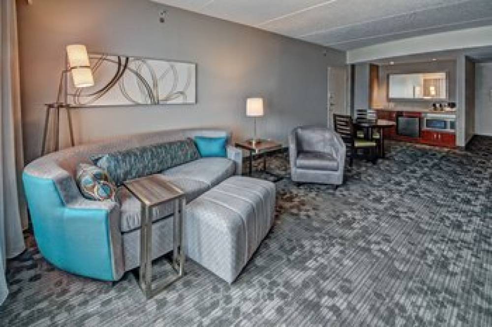 Courtyard By Marriott Newport News Airport 7