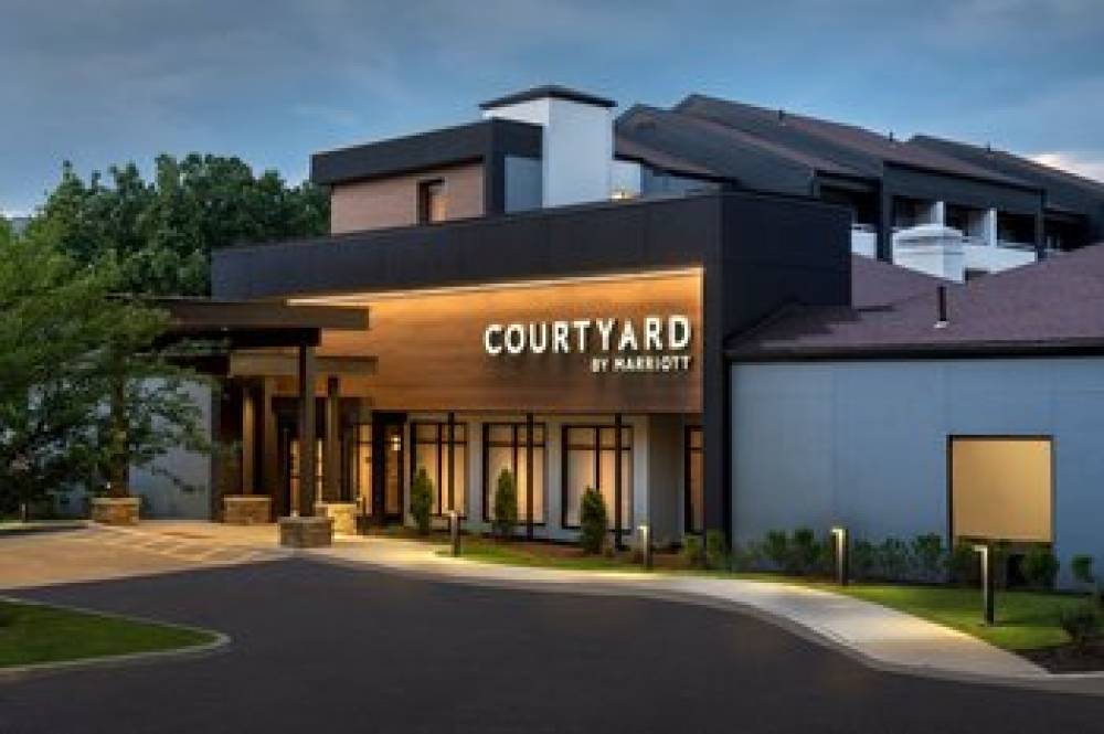 Courtyard By Marriott Norwalk