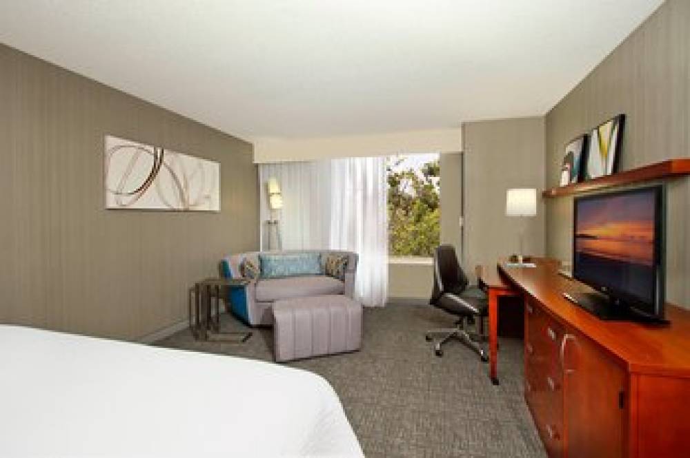 Courtyard By Marriott Oakland Downtown 9