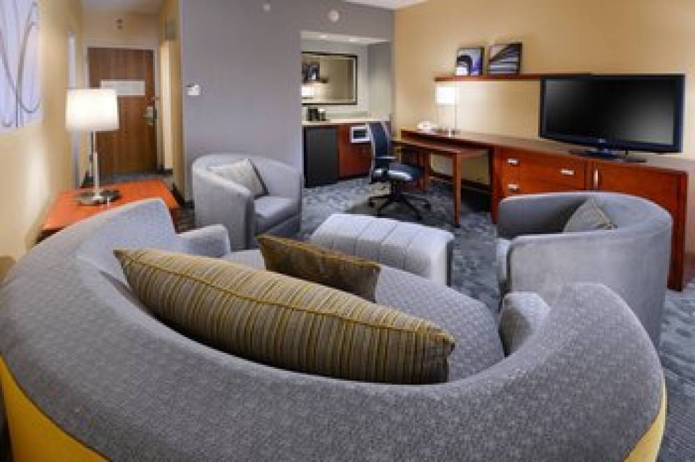 Courtyard By Marriott Oklahoma City Airport 7