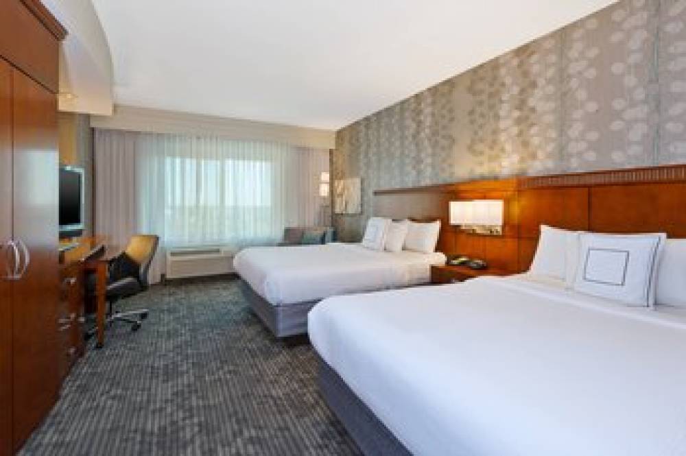 Courtyard By Marriott Omaha La Vista 10