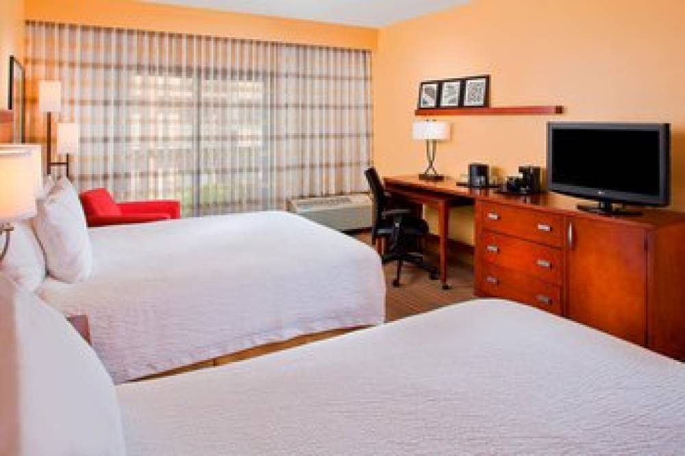 Courtyard By Marriott Orlando Airport 8