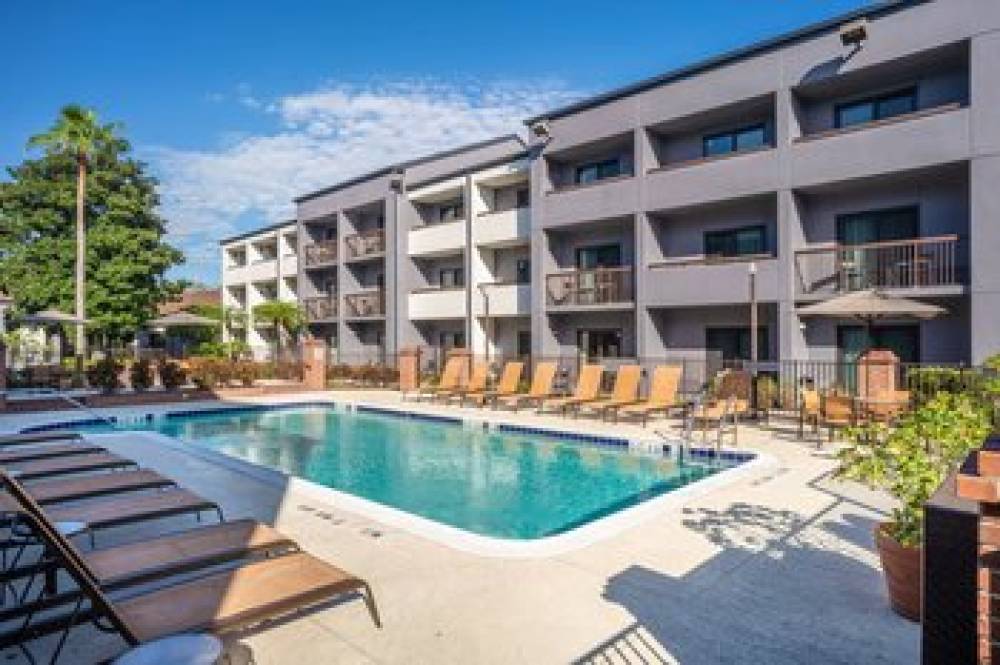 Courtyard By Marriott Orlando Airport 1