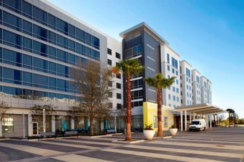 Courtyard By Marriott Orlando Lake Nona